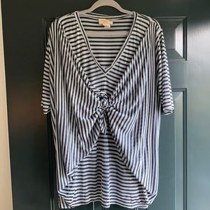 Loose-fitting Striped Top